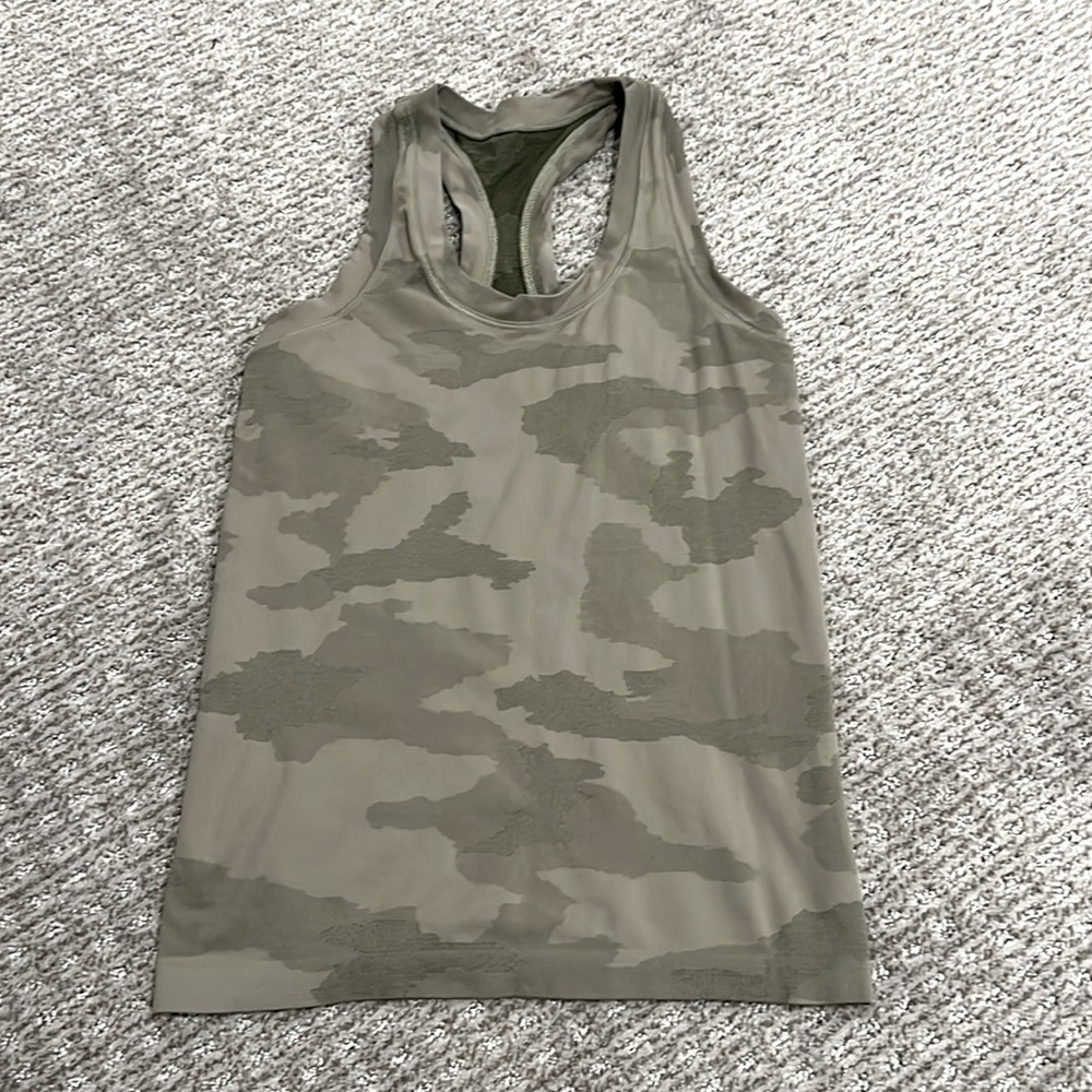 ATHLETA CAMO TANK